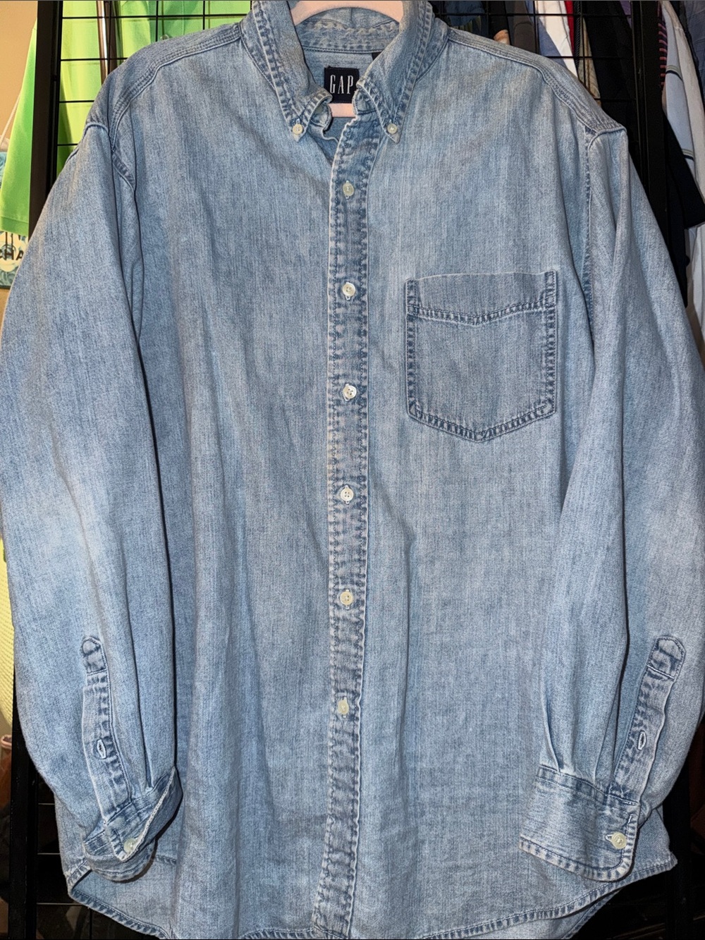 Vintage 90’s GAP Men’s Light Blue Denim Button-Down Shirt L